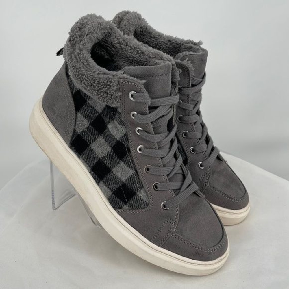 Marc Fisher Fellow3 sneakers‎ women's size 9 Gray Plaid Hightop Goth Skater